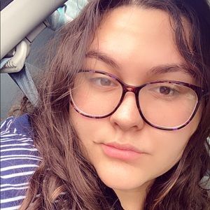 Meet your Posher, Vicky